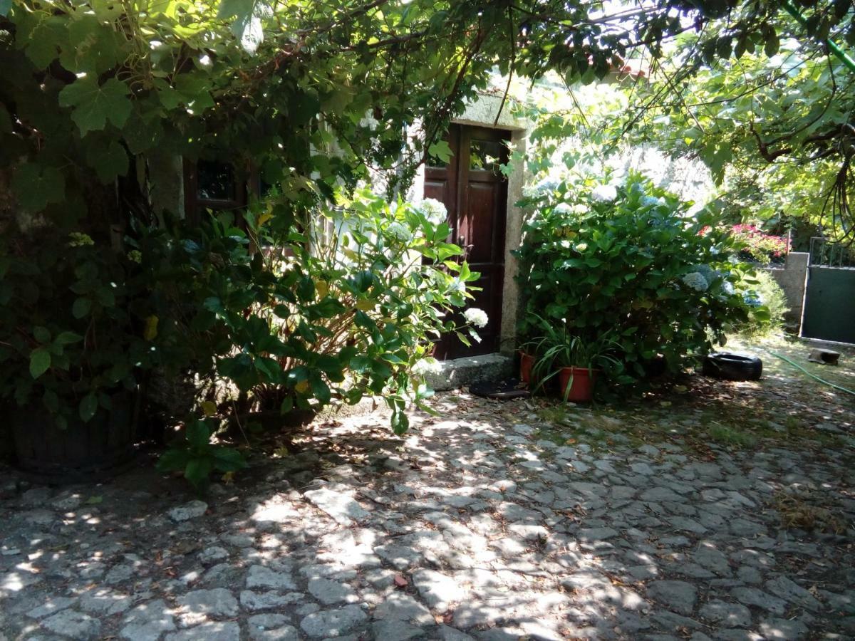 Cottage house Lovelhe Exterior photo